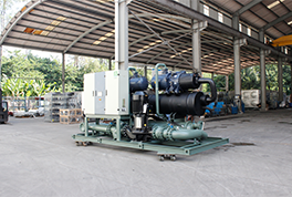 出口國(guó)外的水冷低溫機(jī)，用的是環(huán)保冷媒R404A